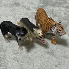 schleichシュライヒ　オオカミ トラ　虎 3匹セット タグ付き
