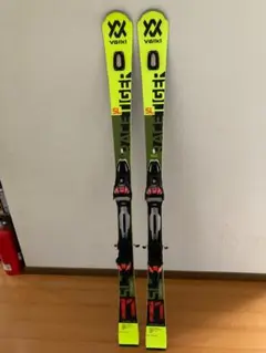 フォルクル Tour10 Vエンジン MID VOLKL(フォルクル) / フォルクル/硬式テニスラケット/V-ENGINE