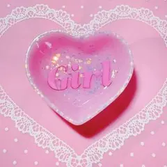 ピンクの小トレー Girlの文字入り
