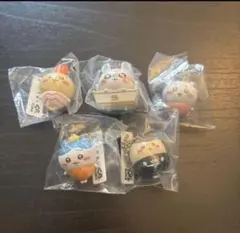 くら寿司 ちいかわ ビッくらポン フィギュアセット 全5種 ロゴプレート付き