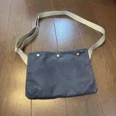 Item thumbnail for item 37650b5b-f5a3-4ac6-8fc1-f76413ef6c91