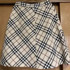 BURBERRY バーバリー　ベージュ　ノバチェック　高級フレアスカート