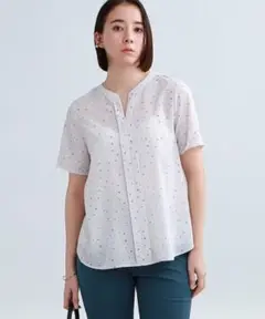 【INDIVI】ランダムキカ柄ブラウス　半袖ブラウス　SIZE38
