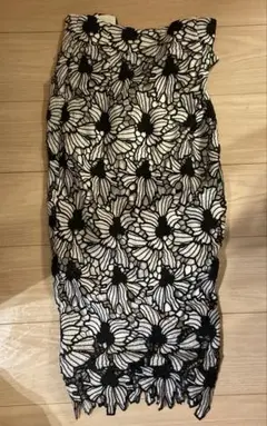 激カワ　花柄タイトスカート♡