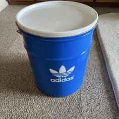 adidas 青いレアバケツ缶　蓋付き