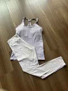 リンダワークス　タンクトップとレギンスセット