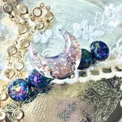 【宇宙の結晶】バレッタ髪飾り【撫子三日月】