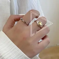 【新品・未使用】ゴールドのニコちゃんが可愛い♡ リング 指輪 韓国 フリーサイズ