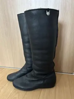 Item thumbnail for item f4fbe98a-073a-4496-b26d-80b5210d319e