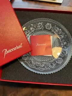 正規新品Baccarat　バカラ　アラベスク　プレート　20cm　お皿　箱入 Baccarat】バカラ アラベスク(ARABESQUE) プレート 20cm 食器