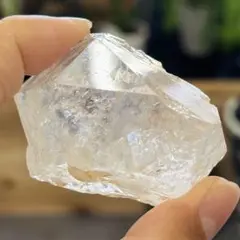 水晶 原石 ポイント 虹入り ラフストーン