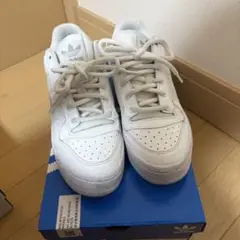 adidas ホワイト スニーカー　forum bold w 23.5cm