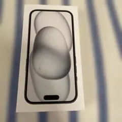 iPhone15 箱とピンのみ