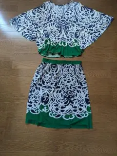 VIVIENNE TAM フラワー柄セットアップ