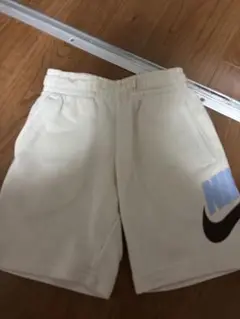 NIKE ホワイト ハーフパンツ