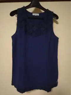 タンクトップ