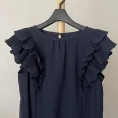 極美品 ボンメルスリー フリルスリーブ ブラウス ネイビー