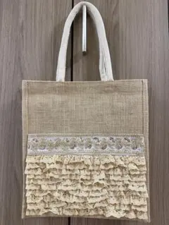 【新品】ジュートバッグ　フリル　刺繍　無印良品　MUJIマイバッグ縦型（Ａ４）