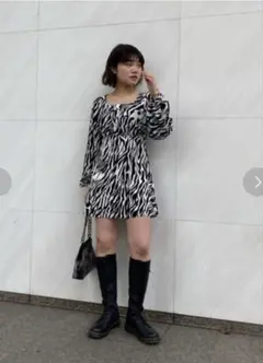 LAGUA GEMゼブラ柄ワンピース