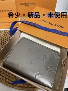 新品・未使用☆【LOUIS VUITTON】ジッピー・コインパース ヴェルニ