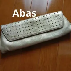 Abasのゴールドスタッズレザークラッチバッグ