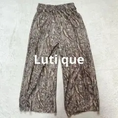 【Luti que】M ワイドパンツ　花柄プリーツ　ガウチョパンツ
