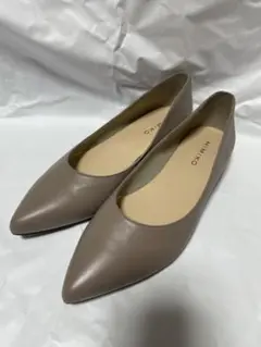 HIMIKO 卑弥呼　ポインテッドトゥ　大きめ　グレージュ　中古　美品