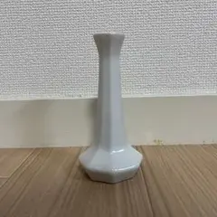 陶器製の一輪挿し