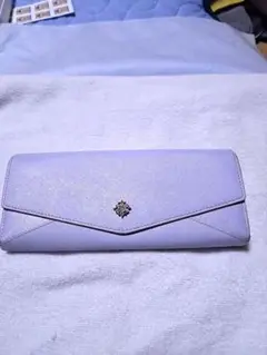 ルリアヨンドシー長財布