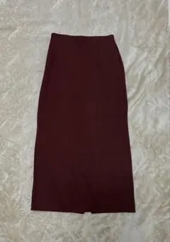 UNIQLO バーガンディ タイトスカート