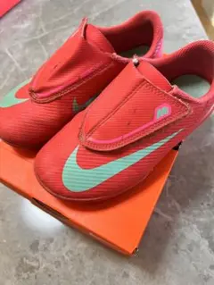 Nike トレシュー ピンク　18cm