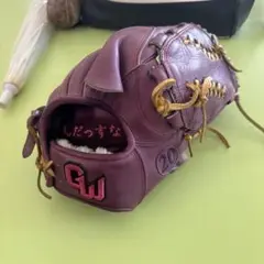 紫色のレザー硬式野球グローブ