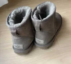 Item thumbnail for item 9cff2715-895a-43f8-88b0-489c537df26b