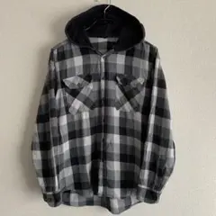 フード付きチェックシャツ