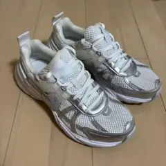 ナイキ V2K ラン 23.5cm