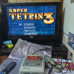 スーパーファミコン本体＋充電器＋コントローラ２個