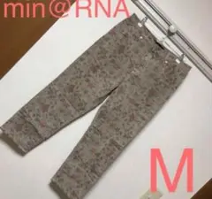 新品タグ付き♡min@RNA♡花柄パンツ