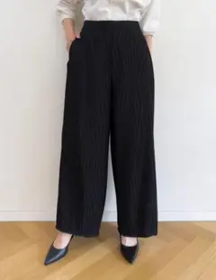 元鈴木さん　CINEMATIQプリーツストレートパンツ　M