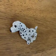 犬の形 シルバーブローチ