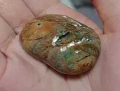 糸魚川産 翡翠に化ける石 リストベナイト 狐石