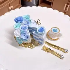 バラとパールの溢れる優雅なセバスチャンケーキとお花の飲み物〜水色〜