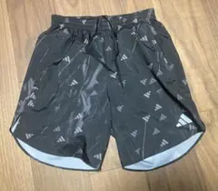 adidas アディダス柄　ショートパンツ 黒