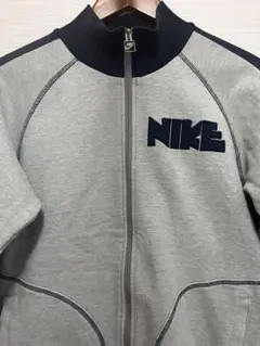 銀タグ NIKE ゴツナイキ トラックジャケットロゴ刺繍 レトロ 古着