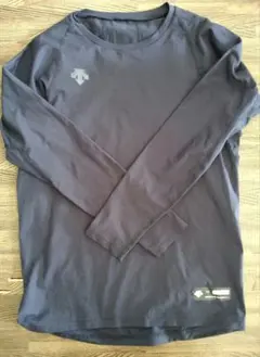DESCENTE ネイビー アンダーシャツ 150