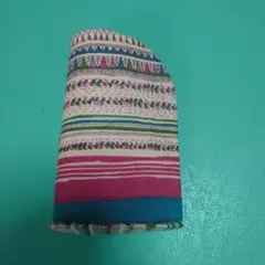 多色刺繍模様の布製小物入れ