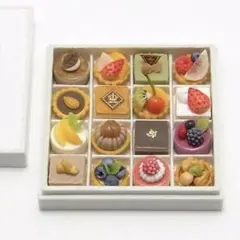 ミニチュア　ケーキ　お菓子