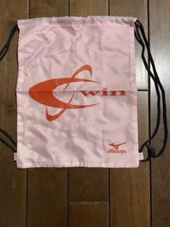 Mizuno ロゴ入りピンクバッグ　ナップザック