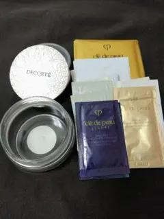 【容器＆サンプル14点セット】DECORTÉ フェイスパウダー