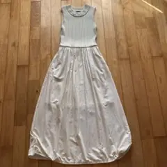 アーバンヒムス　ノースリーブワンピース