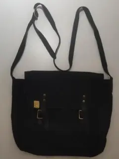 Visvim極美品メッセンジャーバッグブラック24L Visvim極美品メッセンジャーバッグブラック24L
